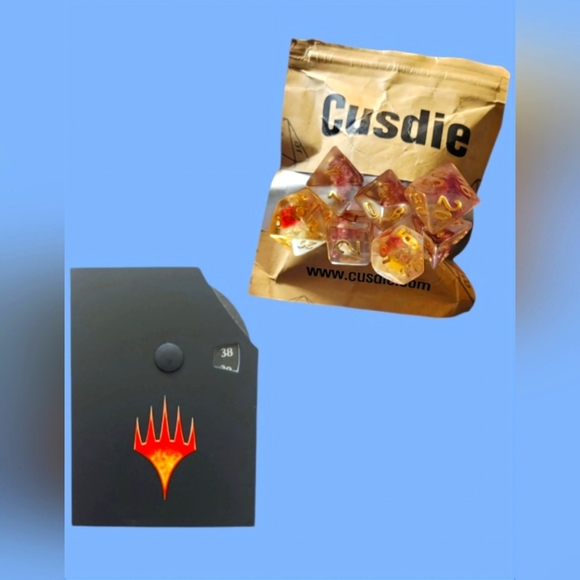 MTG MAGIC THE GATHERING PREMIUM 2 SIDED LIFE COUNTER & CUSDIE ROSE DICE ~ DND - Picture 1 of 7